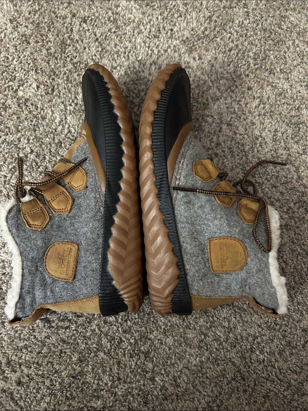 Sorel Out 'N About Plus waterproof duck boots, Women’s size 9.5 - Picture 2 of 9
